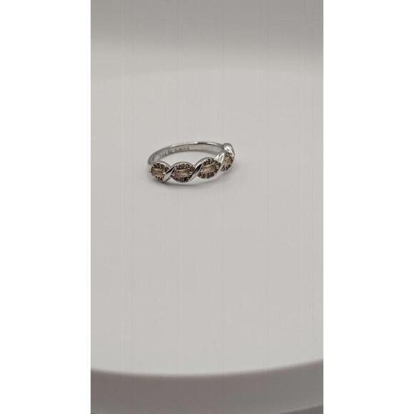 Sterling Silver Twisted Leaf Design Ring Size 9 - Picture 3 of 7